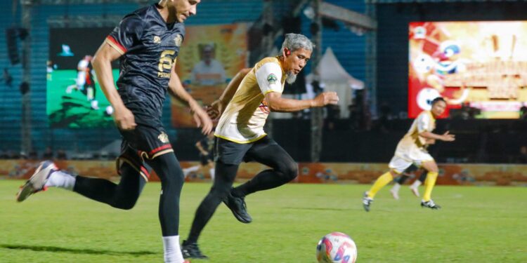 Semarakkan Specta Jateng, Artis dan Kepala OPD Jateng Tanding “Si Kulit Bundar”