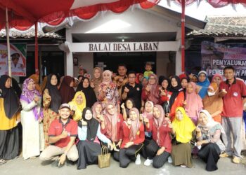 Bupati Kendal Salurkan Subsidi Pangan Pemprov Jawa Tengah