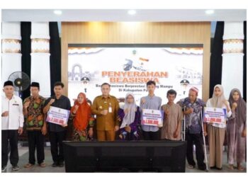 194 Mahasiswa Berprestasi Kurang Mampu Terima Beasiswa dari Pemkab Pati