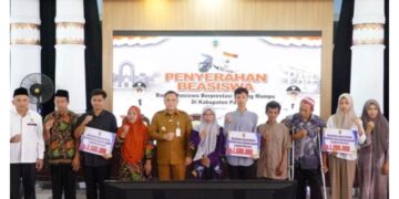 194 Mahasiswa Berprestasi Kurang Mampu Terima Beasiswa dari Pemkab Pati