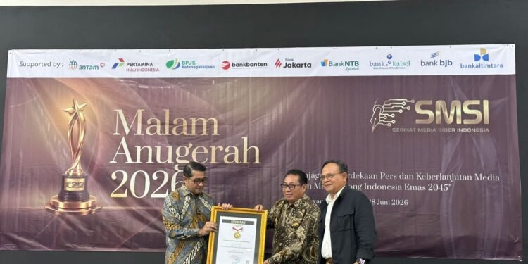 SMSI Beri Penghargaan untuk Tokoh Inspiratif, Sahabat Pers, dan Pelopor Kemerdekaan Pers.