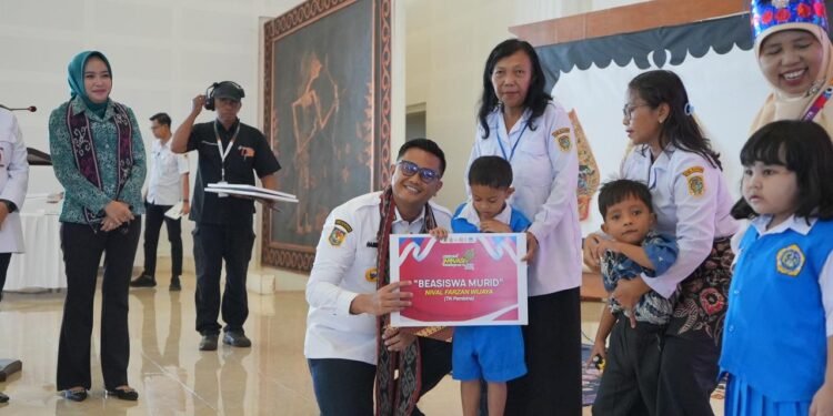 Berawal dari Takut Kotor, Siswa SD Muhammadiyah Klaten Ciptakan Tong Sampah Otomatis